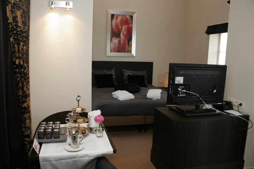 Hotel Restaurant la Sonnerie Son en Breugel Extérieur photo